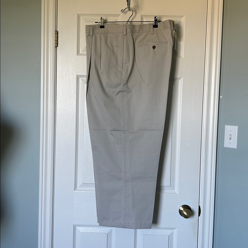 ๐ฅ๐๐ฅL.L. Bean Men's Wrinkle-Free Chinos, Natural Fit, Hidden Pleated